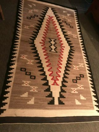 Antique Large Navajo Weaving Rug Klagetoh Grey Ground,  5’3” x 7’8” 2