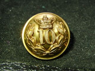 Qvc 10th (north Lincoln) Regiment Of Foot 25mm Gilt Coat Button 1875 - 81 C Pitt