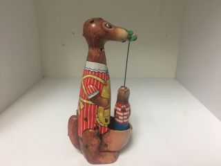 Vintage Tin T.  P.  S.  Mama Kangaroo With Jumping Baby 6” Made In Japan L@@k
