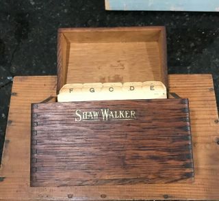 VINTAGE SHAW WALKER DOVETAILED OAK FILE BOX with INDEX CARDS - extra 3