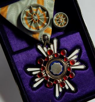 Japanese Order Of Sacred Treasure 4th Class Badge Japan Medal Sterling Silver