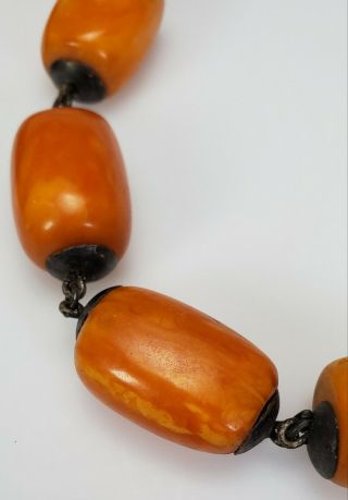 LARGE ANTIQUE NATURAL BALTIC BUTTERSCOTCH EGGYOLK AMBER BEAD NECKLACE - 91.  5gm 9