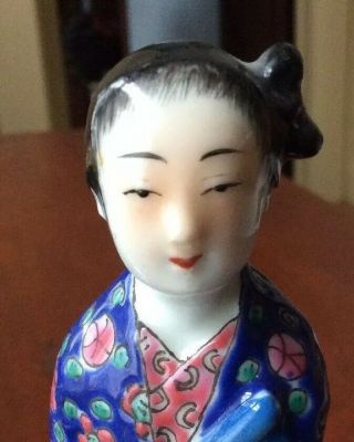 Vintage/antique Chinese Export Woman Porcelaine Figurine Impressed China Mark