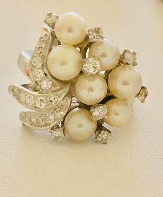 Vintage 14 Karat White Gold Diamond And Pearl Ring 9