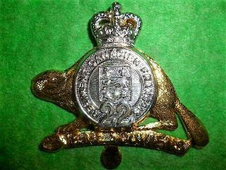 The Royal 22e (van Doos) Regiment Cap Badge,  Canadian,  Thompson Q97,  Scully