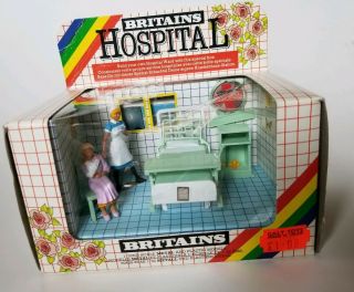 Vintage Britains Hospital 7852 1:32 Scale Model Patient Bed Nurse Box 1980