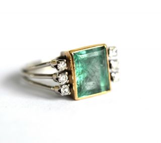 Exceptional 14ct white gold 3carat emerald and diamond bespoke ring 3