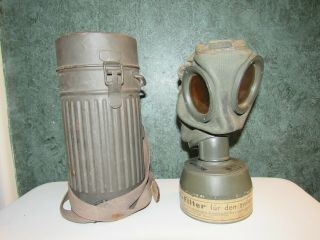 Wwii German Gas Mask W Canister & Straps 1937 - 1938