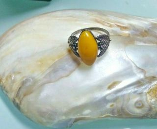 AMEZING AND ANTIQUE SILVER RING FROM THE COMMUNIST PERIOD WITH EGG YOLK AMBER 3