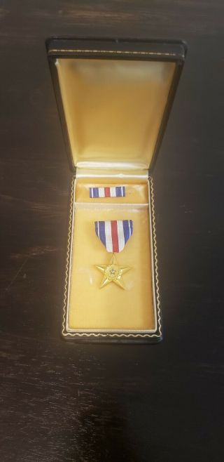 Us Ww2 Wwii Silver Star Medal With Box.  Vintage Antique