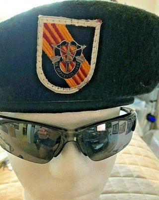 Authenic - Us Army 5th Special Forces Group Green Beret,  Size 7 - 1/2