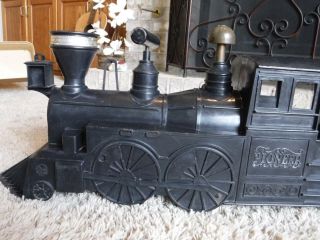 MARX Ride - On Toy Train Pioneer 49 1950 ' s Plastic with Wood Handle 5