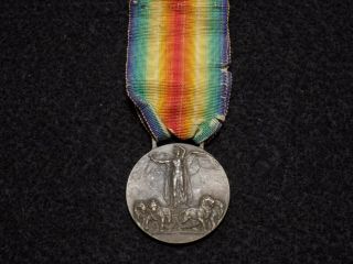 Italian Kingdom Wwi " Victory " Medal