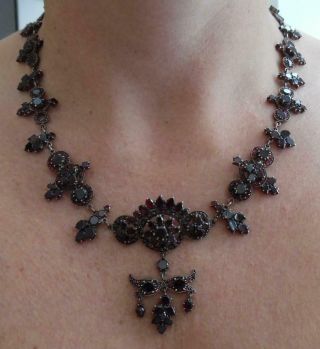 Victorian Antique Flat Topped Bohemian Garnet Gold On Silver Necklace (rr3