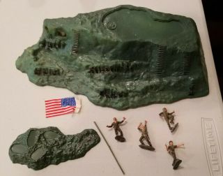 Marx Miniature Playset Iwo Jima Mountain And Flag Raising