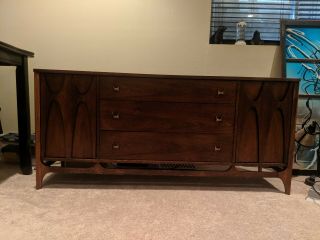 Vintage Broyhill Brasilia Mid Century Modern Walnut Credenza Floating Sideboard