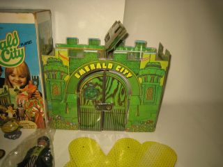 1974 Mego Wizard of Oz Emerald City Playset with Wizard Complete NMIB 4