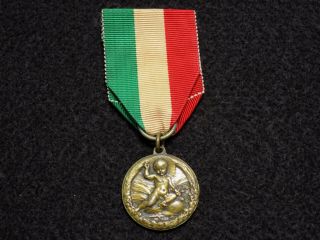 Italian Kingdom WWI 1918 Milan War Refugees Medal 3
