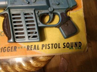 VINTAGE MARX SECURITY PISTOL ON CARD USA made toy plastic toy gun 5