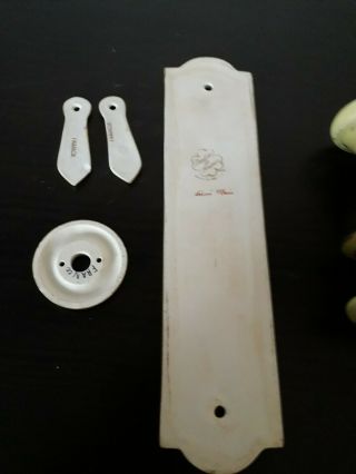 FRENCH PORCELAIN DOOR HANDLES/FINGER PLATE AND KEY COVERS PRETTY RETRO 5