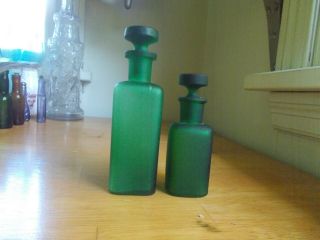 TALLER C.  L.  G.  CO EMERALD GREEN FROSTED GLASS APOTHECARY STOPPER COLOGNE BOTTLE 3