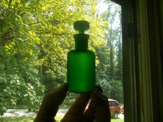 C.  L.  G.  CO EMERALD GREEN FROSTED GLASS APOTHECARY STOPPER PERFUME COLOGNE BOTTLE 5