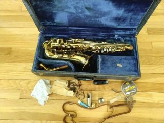 Antique 1940 ' s H.  N.  White King Zephyr Alto Saxophone with Case - 3