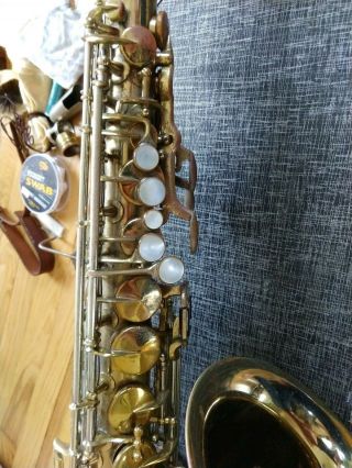 Antique 1940 ' s H.  N.  White King Zephyr Alto Saxophone with Case - 9