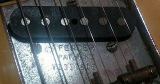 Fender American Vintage 52 Telecaster with Case 8