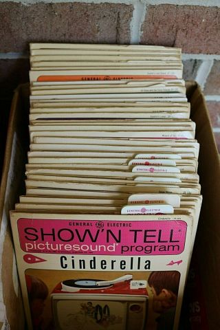Show N Tell Phono Viewer with 30 Books/Records - for Repair or Parts 2