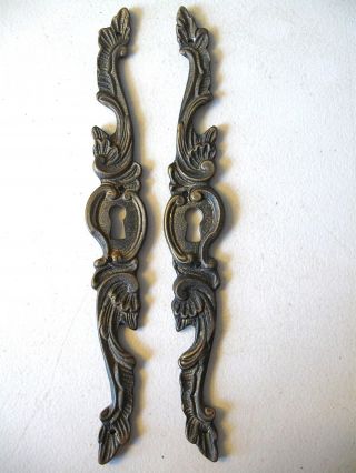 (2) ANTIQUE / VINTAGE - - FURNITURE KEYHOLE DECORATIONS / COVERS - - SOLID BRASS 2