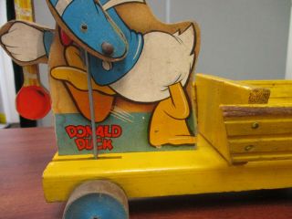 VINTAGE FISHER PRICE DONALD DUCK DRUM MAJOR WOODEN PULL TOY NO.  432 - 532 7