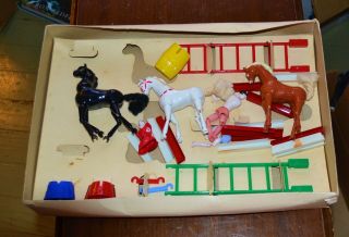 VTG 1950s Revell Circus Set Incomplete 2