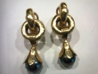 Elizabeth Locke 18k Hammered Gold Tahitian Pearl Drop Earrings