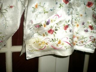 Chinese Vintage 100 White Silk Jacket/Robe w/Embroidered Floral Design sz XL 6