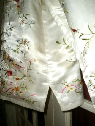 Chinese Vintage 100 White Silk Jacket/Robe w/Embroidered Floral Design sz XL 7
