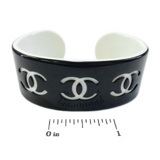 CHANEL Plastic CC Logos Black & White Vintage Bracelet Bangle 4482a Rise - on 2