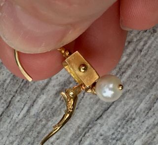 Designer PENNY PREVILLE 18K Yellow Gold Diamond and pearl earrings 0.  24 TCW,  6g 7