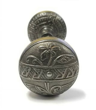 Antique Cast Iron Ornate Decorative Victorian Doorknob Set W/ Spindle 2 1/8 "