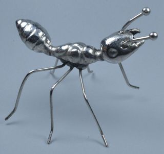 Chinese Collectable Auspicious Old Handwork Miao Silver Carve Lovely Ants Statue 2