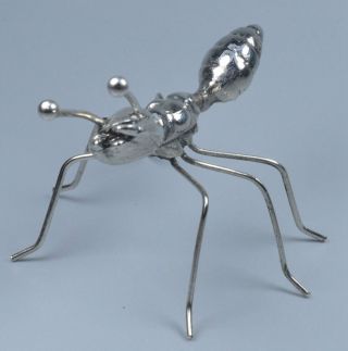 Chinese Collectable Auspicious Old Handwork Miao Silver Carve Lovely Ants Statue 3