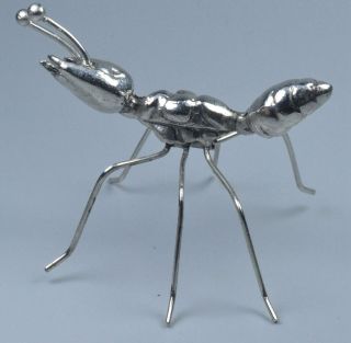 Chinese Collectable Auspicious Old Handwork Miao Silver Carve Lovely Ants Statue 4