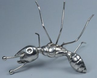 Chinese Collectable Auspicious Old Handwork Miao Silver Carve Lovely Ants Statue 5
