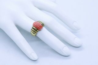 ITALY 1950 ' S CORAL CARVING ALMOND SHAPE RED CORAL 18 KT RETRO RING VERY ELEGANT 8