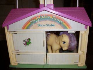 Vintage G1 Hasbro My Little Pony Show Stable W/ Box & Accessories 1983 2