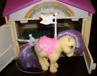 Vintage G1 Hasbro My Little Pony Show Stable W/ Box & Accessories 1983 5