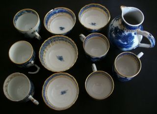 18x PIECE 18th C CHINESE EXPORT BLUE AND WHITE TEA BOWL CUP SAUCER DISH VASE A/F 10