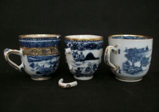 18x PIECE 18th C CHINESE EXPORT BLUE AND WHITE TEA BOWL CUP SAUCER DISH VASE A/F 9