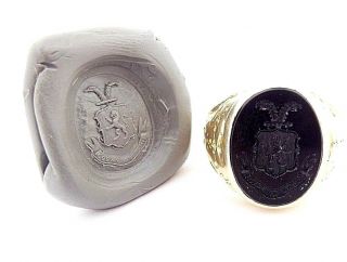 Antique Unisex Men Signet Intaglio Latin Scottish Ring Solid 18K Gold Oynx 9.  75 2