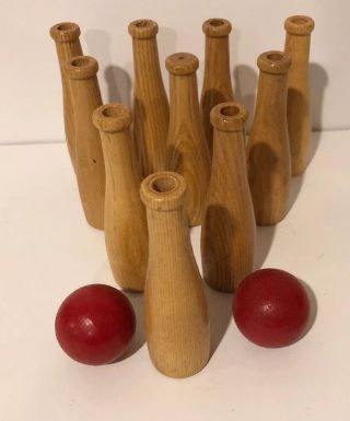 Vintage Wooden 10 Pin Bowling Game With Two Balls